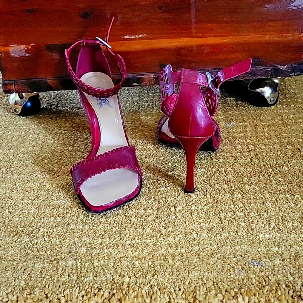Carlos Santana sandal